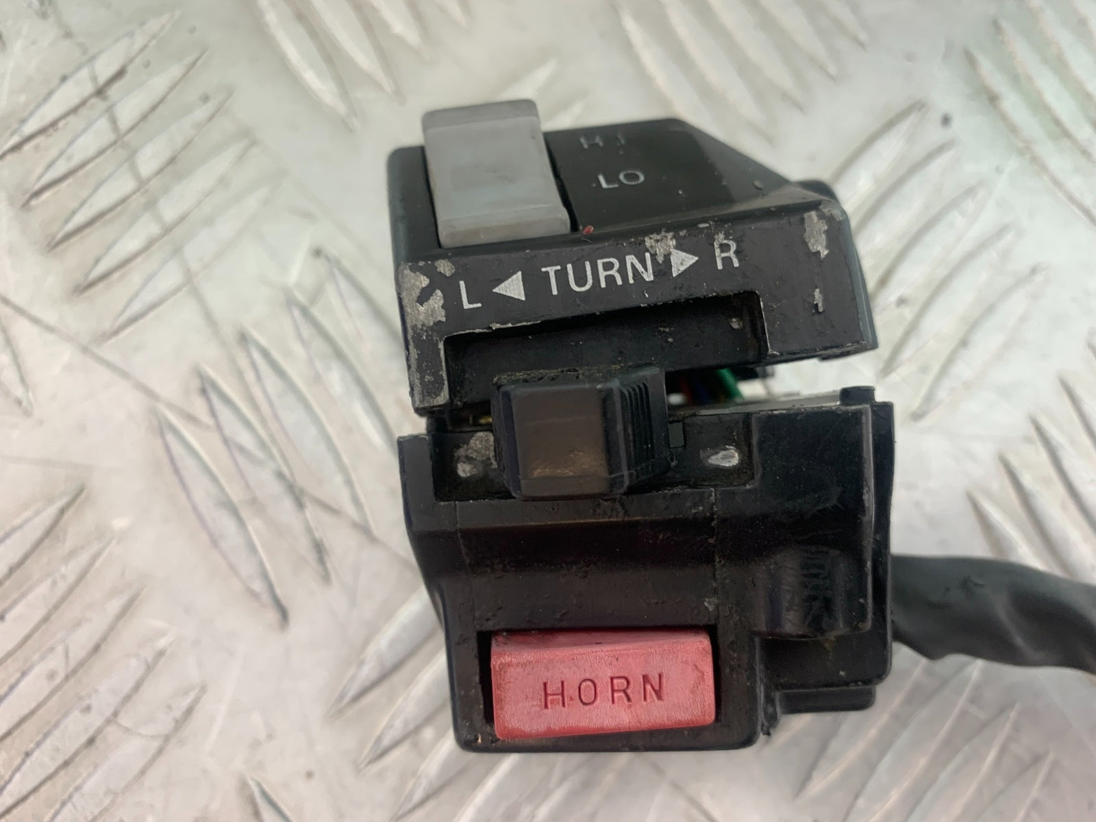 YAMAHA XV535 XV 535 VIRAGO LEFT SWITCH GEAR   YEAR 1994-02 (CMB1162)