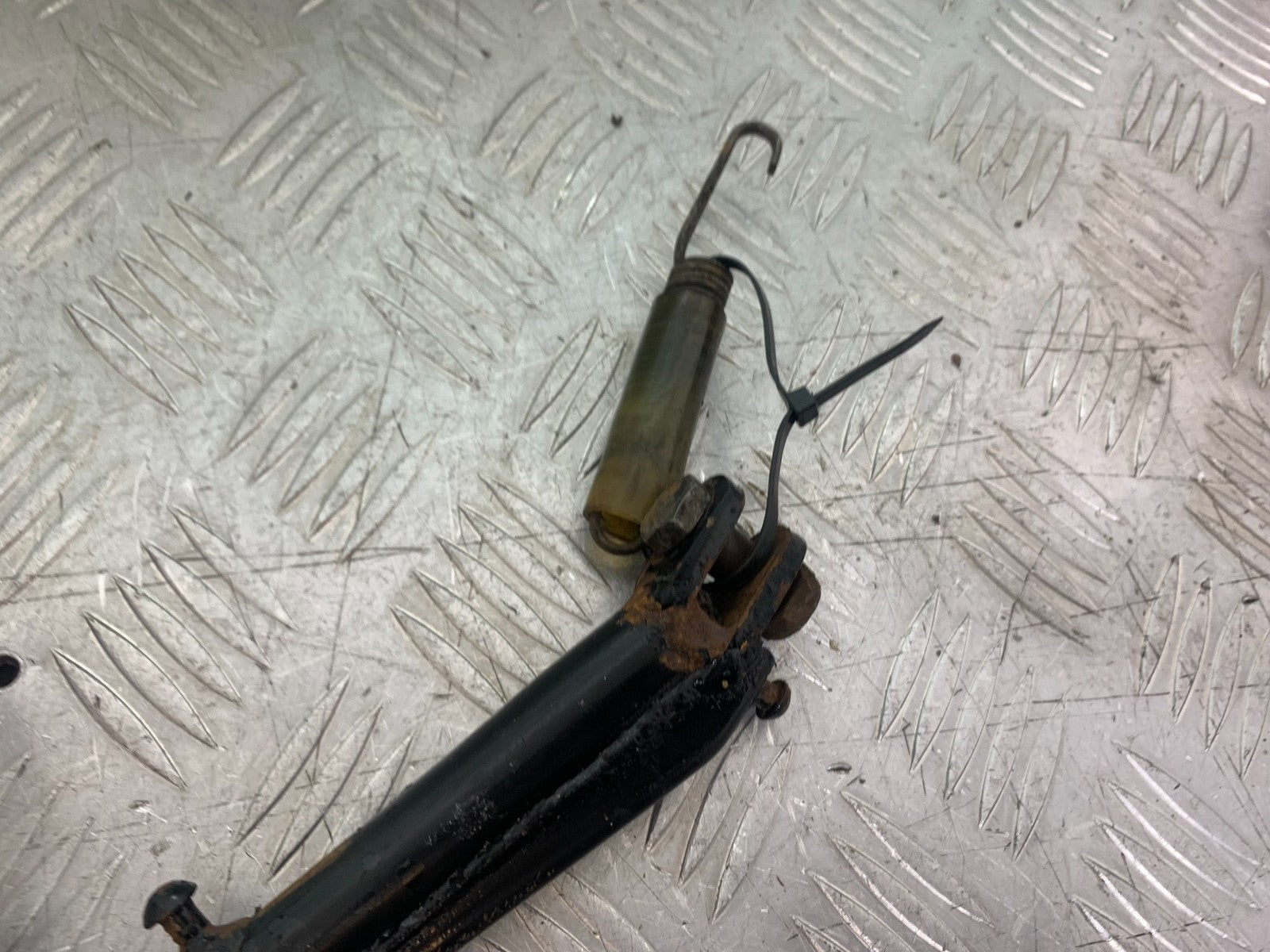 KAWASAKI Z750 Z 750 SIDE STAND  YEAR 2004-2006  (CMB1234)