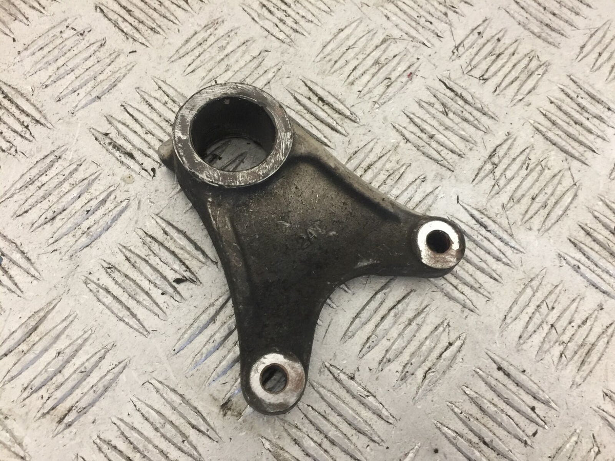 SUZUKI GSXR1000 K1 K2 REAR CALIPER BRACKET  YEAR 2001 (STOCK 753)