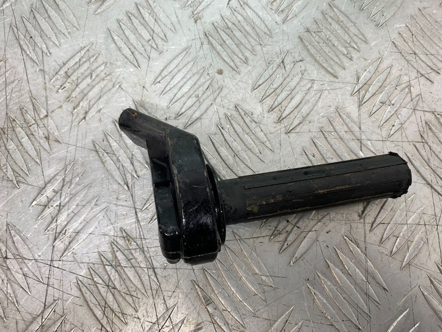 KAWASAKI KLR250 KLR 250 THROTTLE HOUSING AND GRIP  YEAR 1984-2001 (CMB1225)