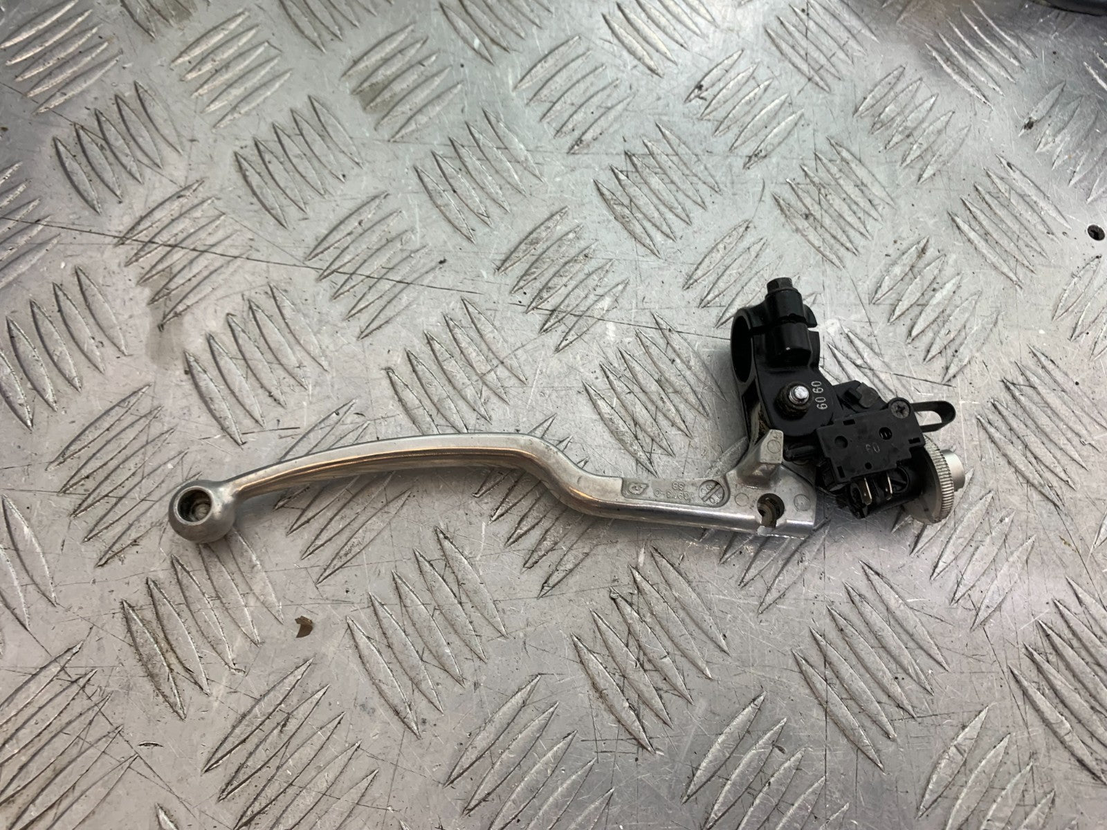 HONDA CBR1000 RR CLUTCH LEVER AND BRACKET  YEAR 2008-2011 (CMB1330)