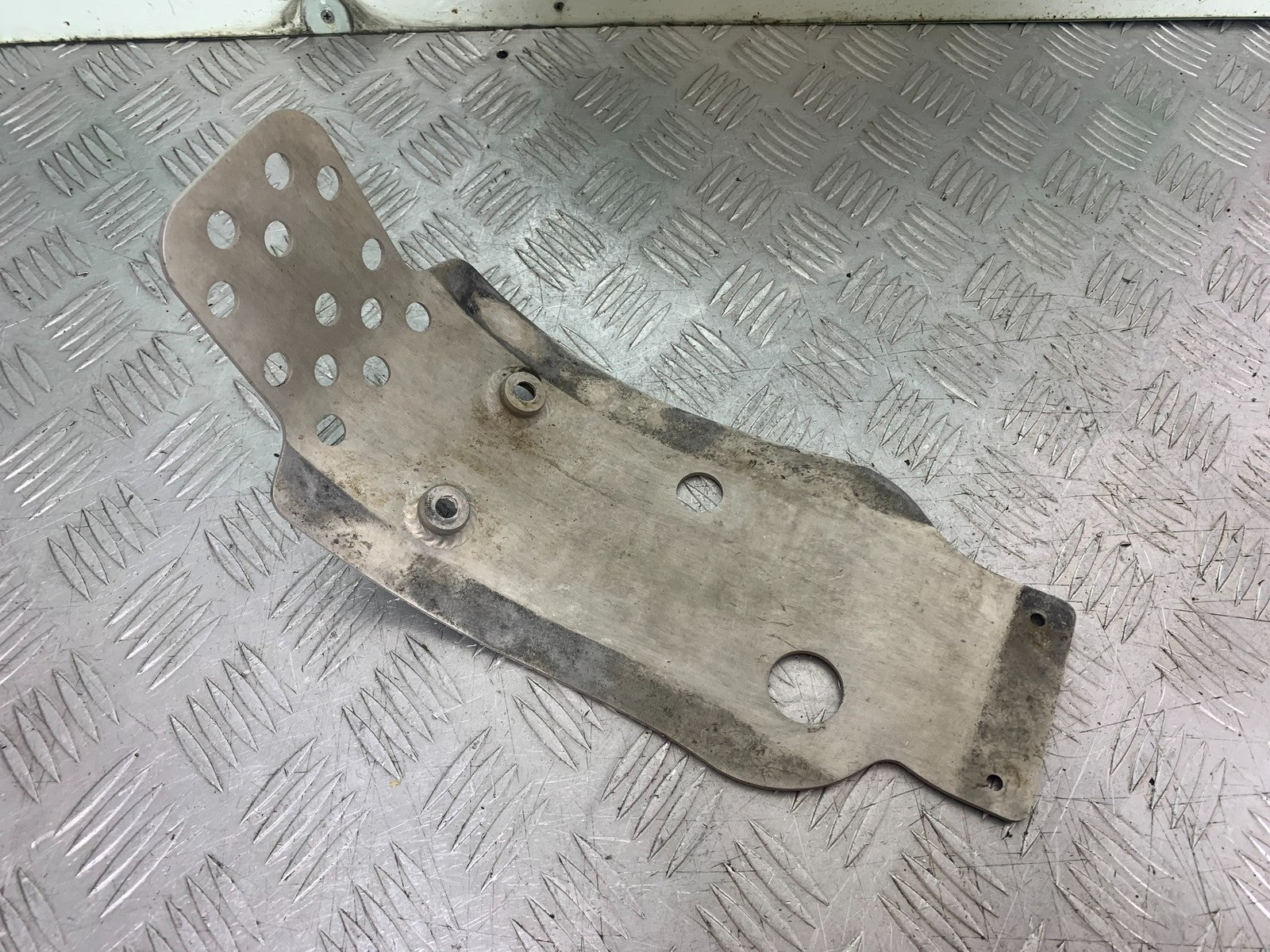 KAWASAKI KXF250 KXF 250 ENGINE BASH PLATE   YEAR 2006-2008 (CMB1309)