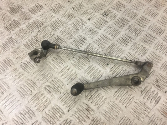 YAMAHA FZ6 GEAR LEVER  YEAR 2004 (STOCK 693)