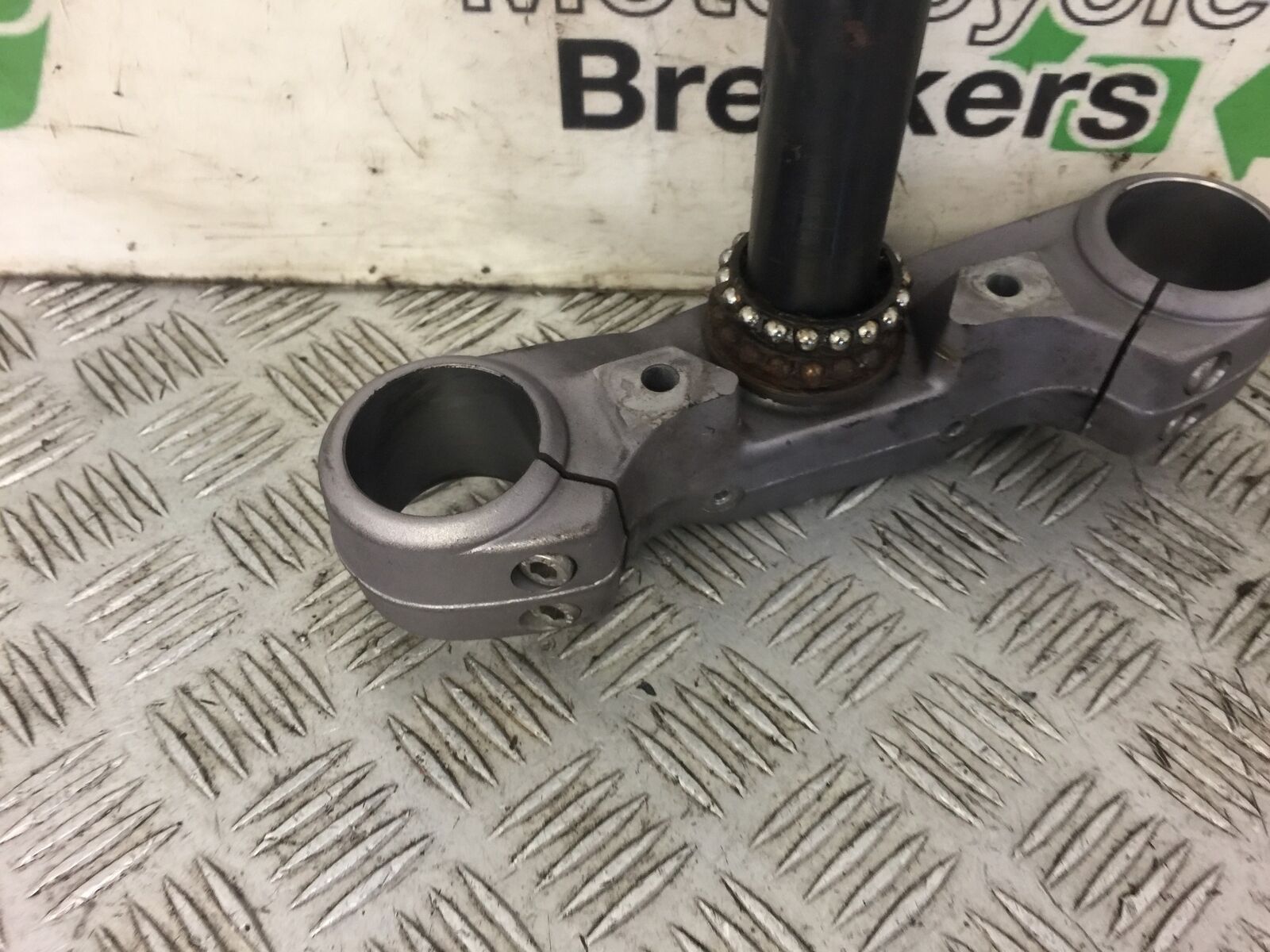 MOTO GUZZI SPORT 4V BOTTOM YOKE  YEAR 2009 (STOCK 469)