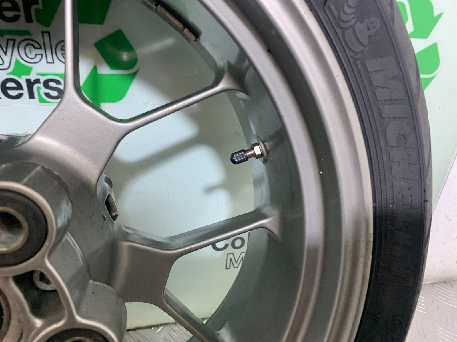 APRILIA SL750 SL 750 SHIVER REAR WHEEL  YEAR 2008-2016 (CMB1242)