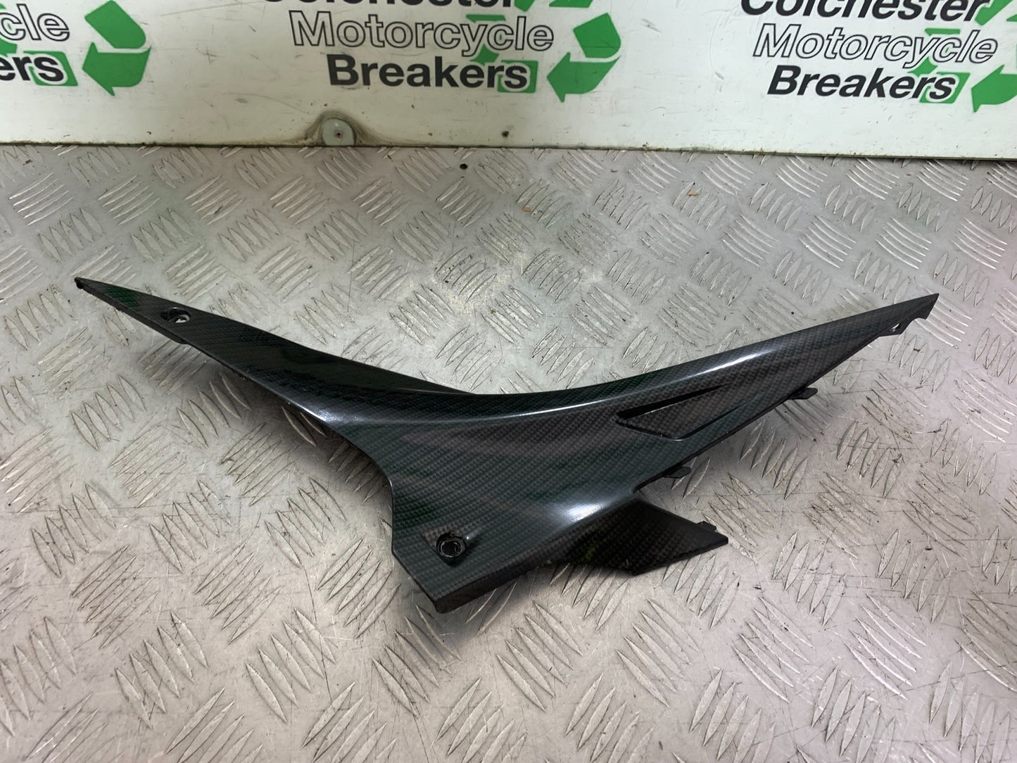 APRILIA TUONO 1000 V4R LEFT SEAT PANEL YEAR 2011-13  (CMB1316)