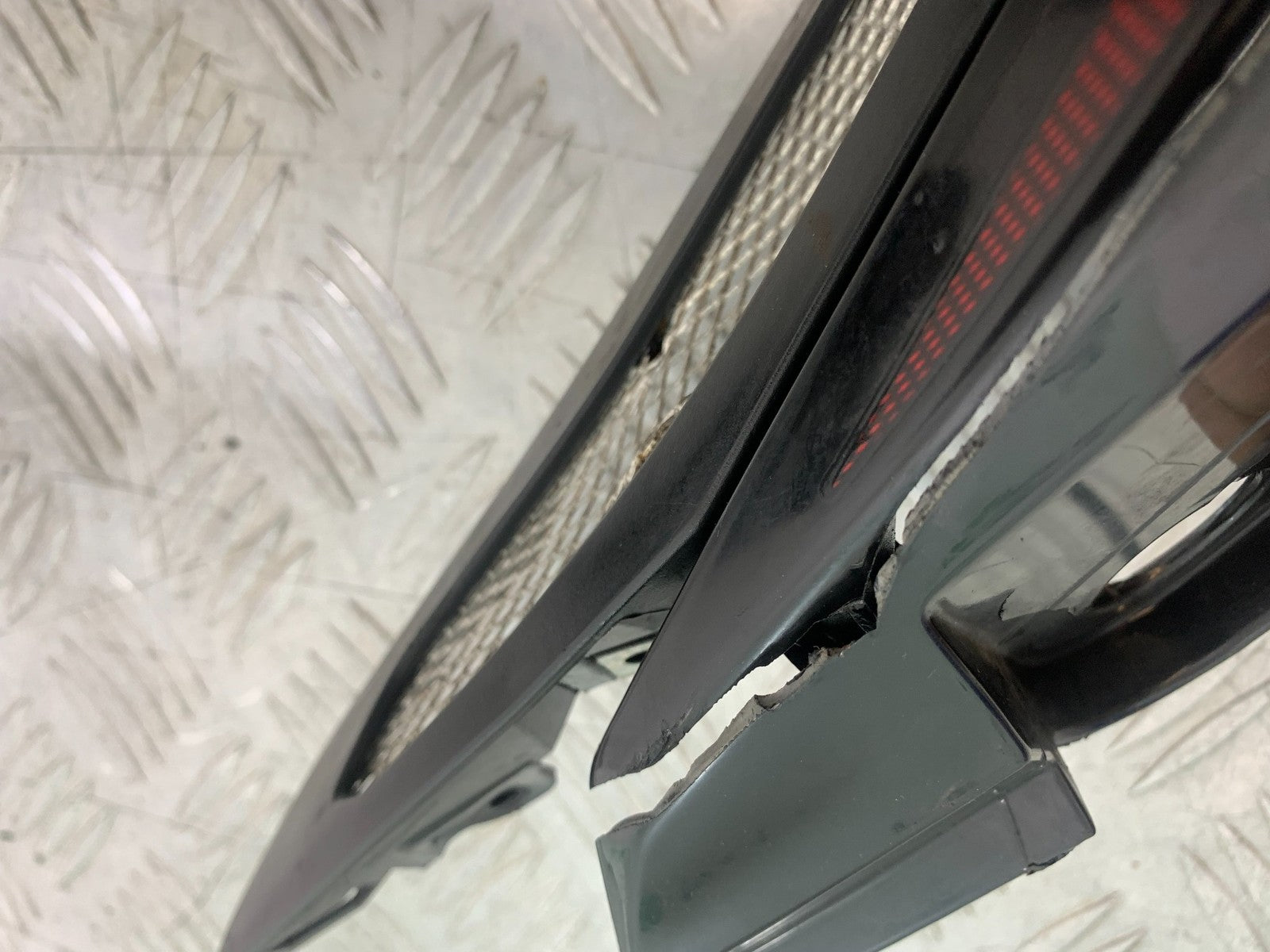 BENELLI BN125 BN 125 LEFT SEAT PANEL  YEAR 2018-2021 (CMB1194)