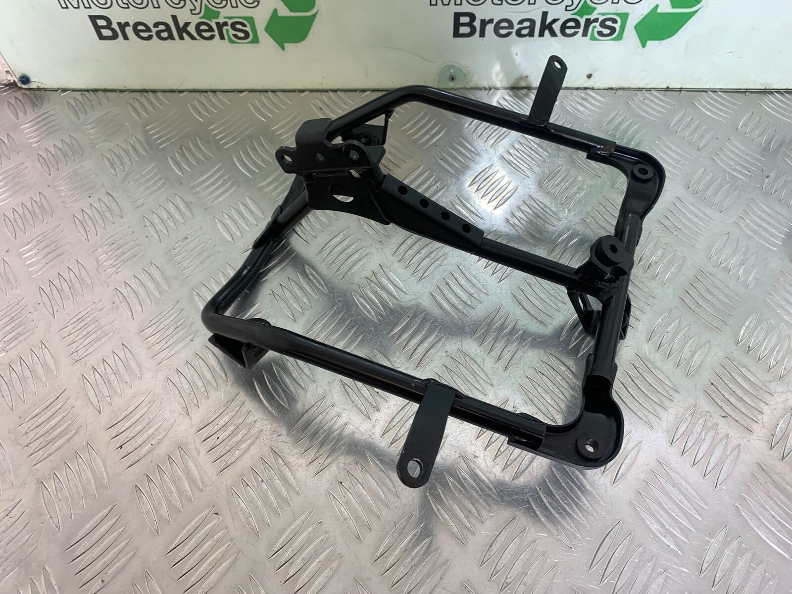 SUZUKI DL 650 V-STROM FAIRING BRACKET YEAR 2016 (STOCK 996)