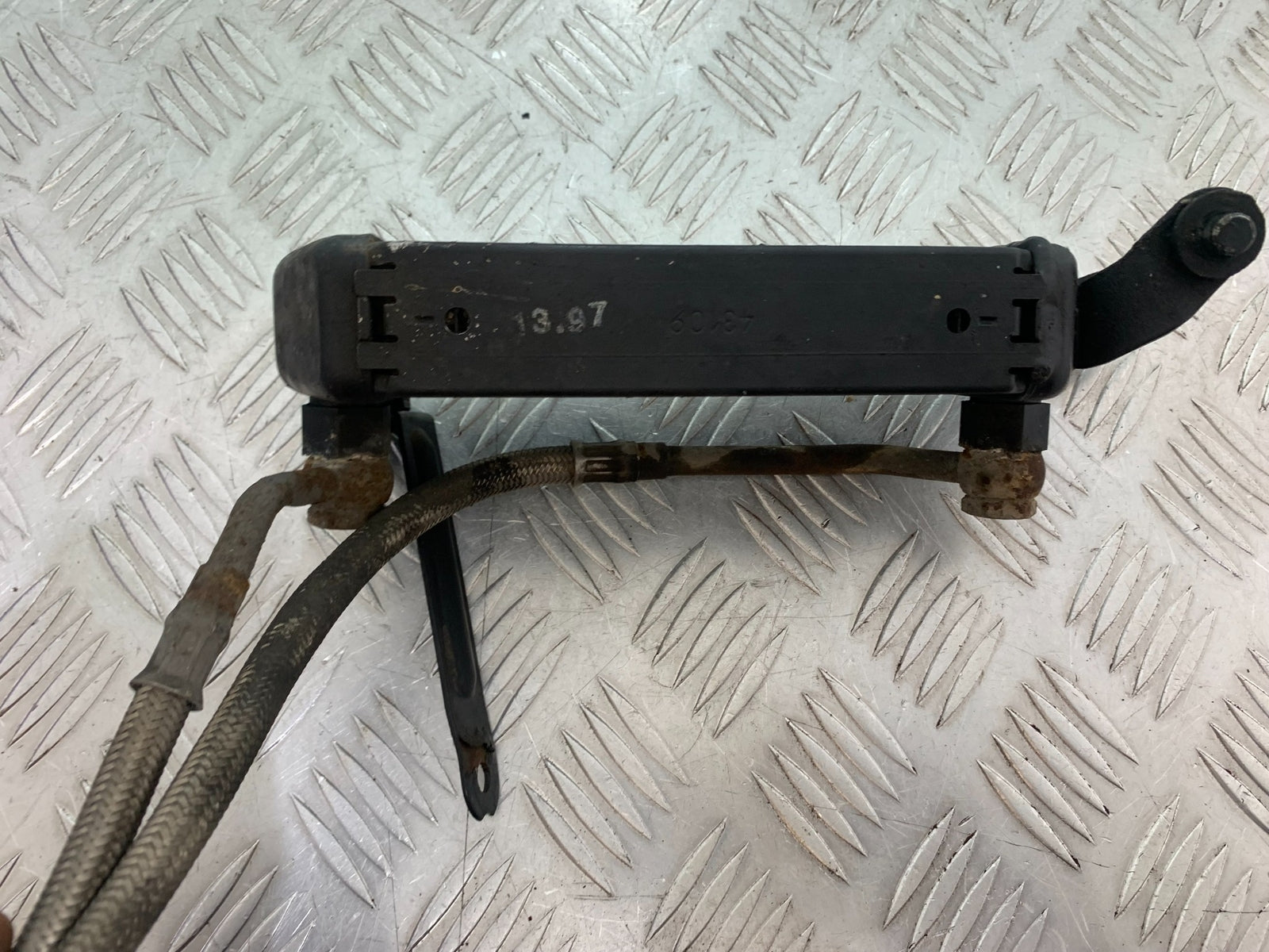 TRIUMPH T509 SPEED TRIPLE OIL COOLER AND LINES   YEAR 1997-1998 (CMB1144)