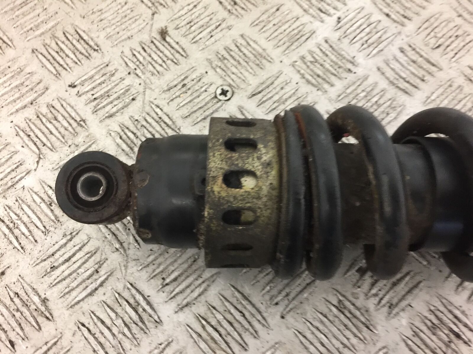 HONDA VT600 VT 600 SHADOW REAR SHOCK  YEAR 1996 (STOCK 389)