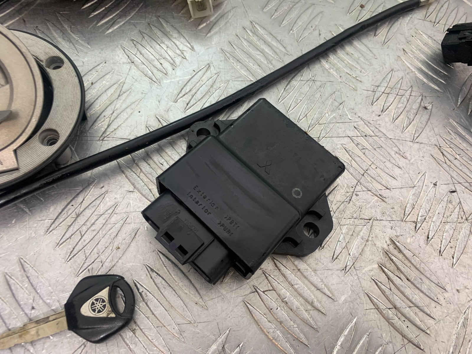 YAMAHA XJ6 XJ6-S ECU LOCKS KEY  YEAR 2009-2015  (CMB1212)