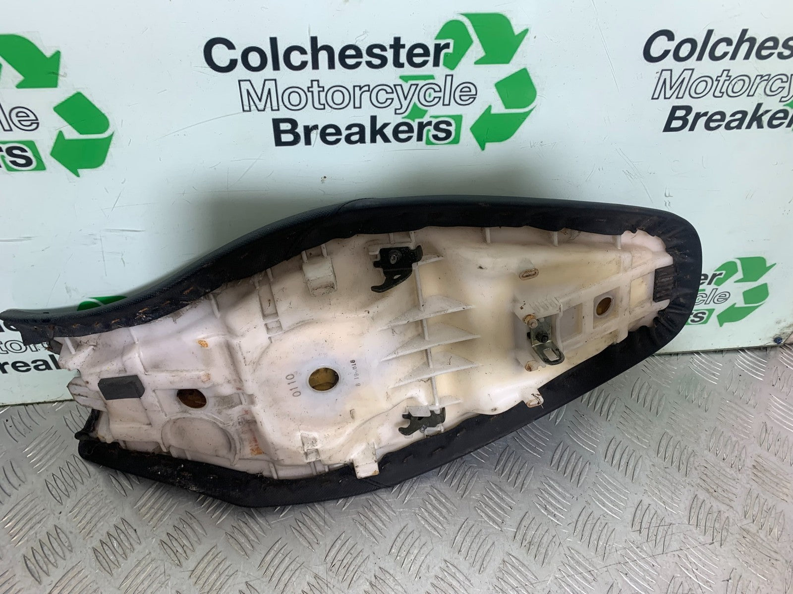 KAWASAKI ER6 F ER6F SEAT  YEAR 2005-2008 (CMB1277)