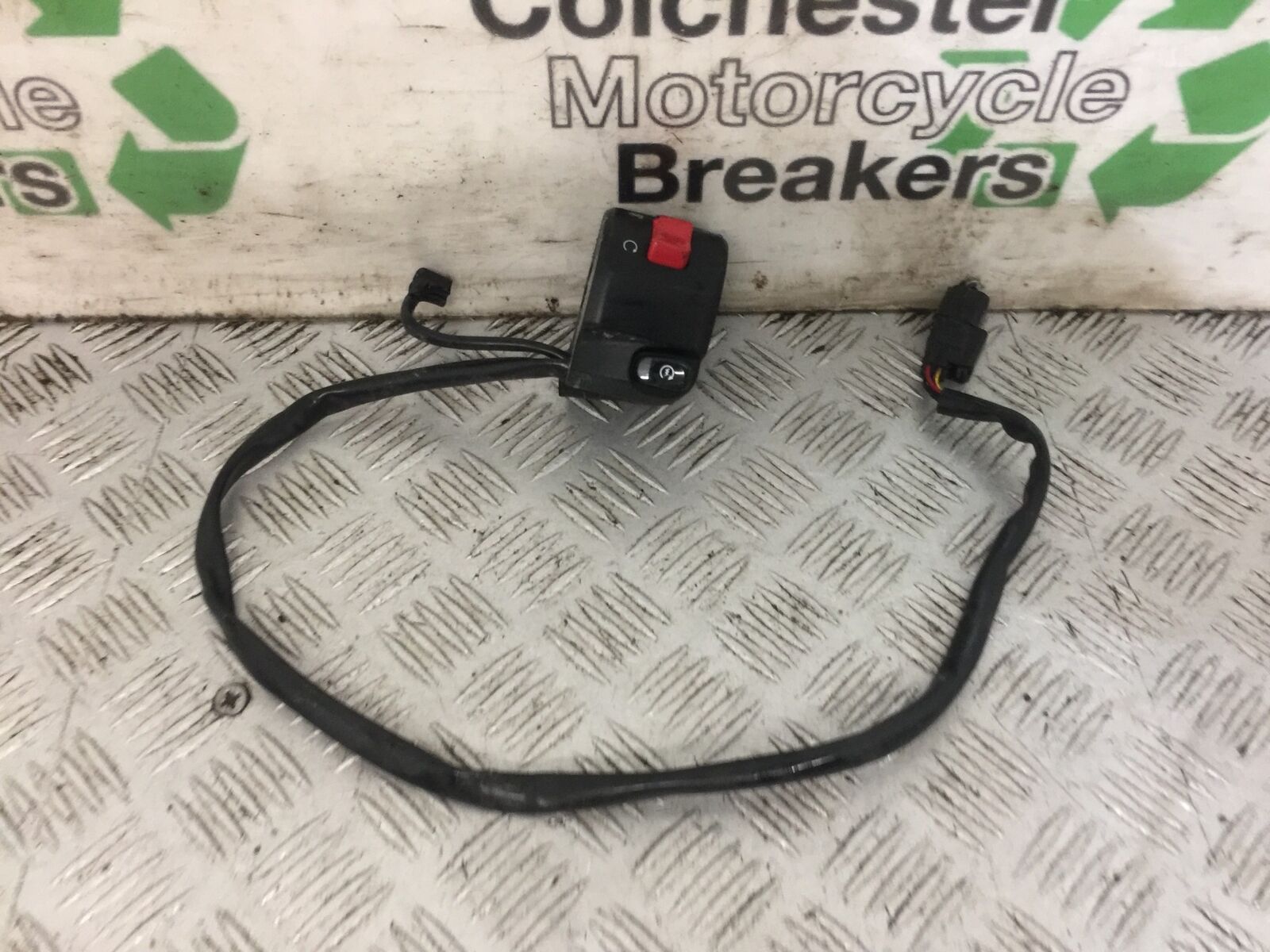 KAWASAKI NINJA 650 RIGHT SWITCH GEAR   YEAR 2021 (STOCK 805)