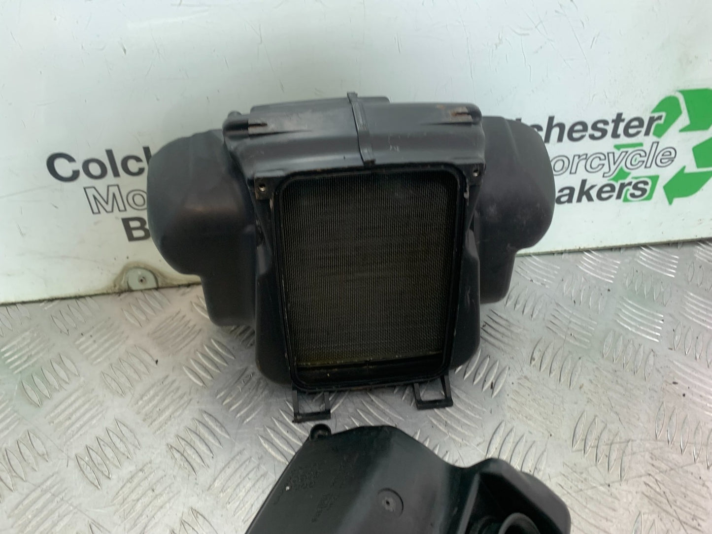 SUZUKI GSF600 GSF 600 BANDIT AIRBOX 2000-2004 (CMB1269)