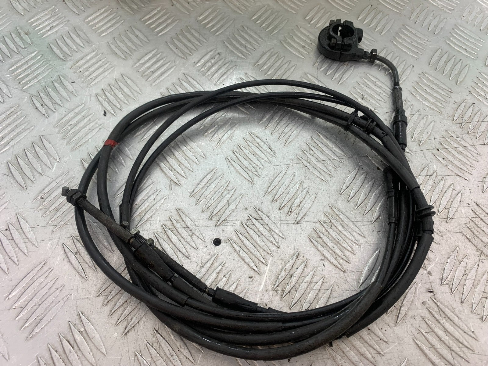 PIAGGIO VESPA GTS 125 THROTTLE CABLES   YEAR 2009-2014  (CMB1261)