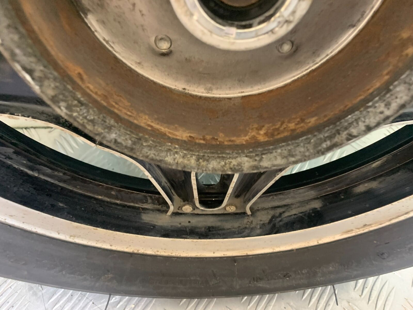 HONDA CX500 CX 500 REAR WHEEL  YEAR 1980 (CMB1131)