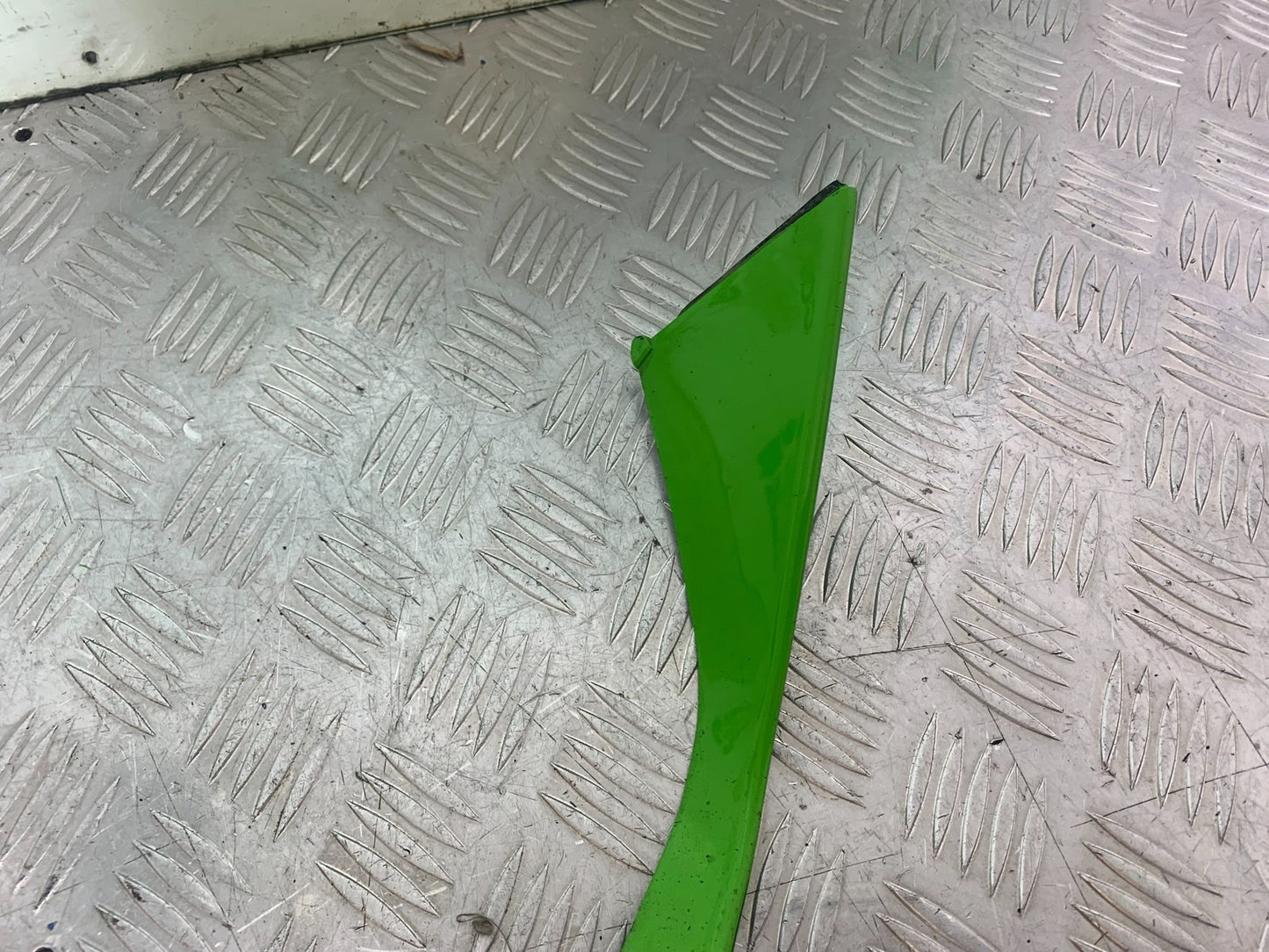KAWASAKI ZX9R ZX9 E1 FAIRING V PIECE YEAR 2000-01 (CMB1171)