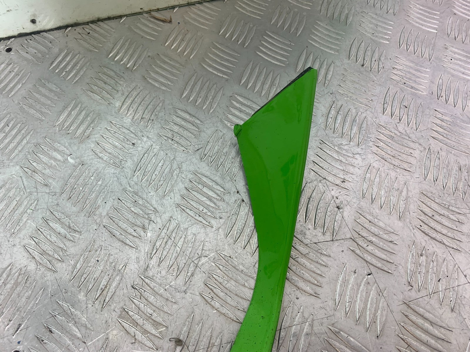 KAWASAKI ZX9R ZX9 E1 FAIRING V PIECE YEAR 2000-01 (CMB1171)