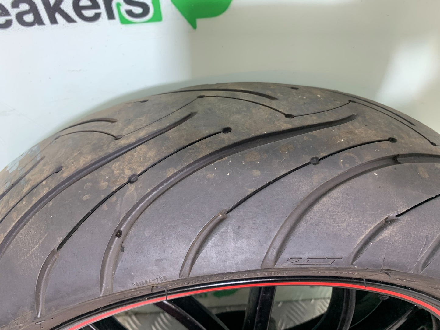 TRIUMPH SPEED TRIPLE R 1050 REAR WHEEL   2009 (CMB1183)
