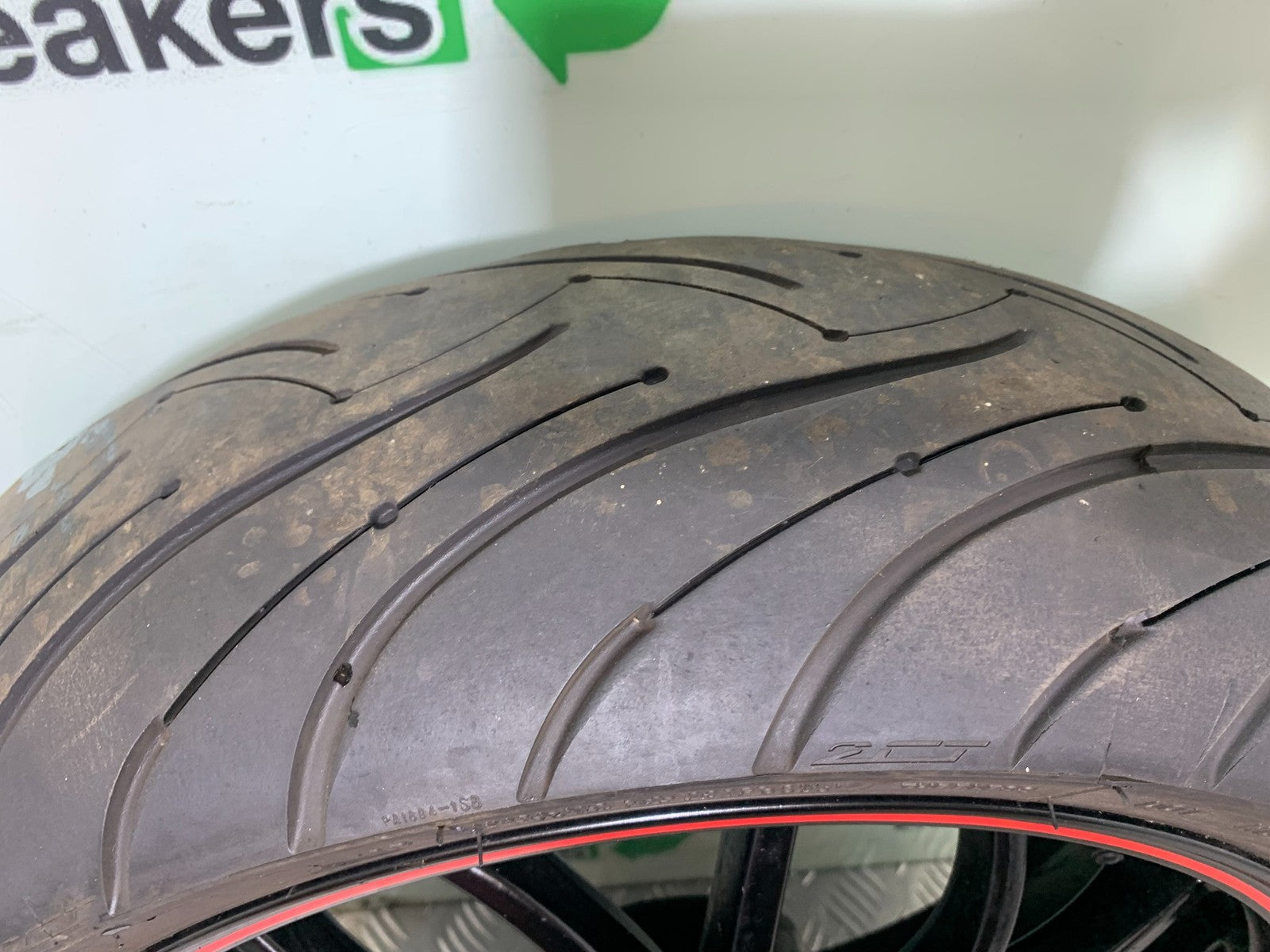 TRIUMPH SPEED TRIPLE R 1050 REAR WHEEL   2009 (CMB1183)
