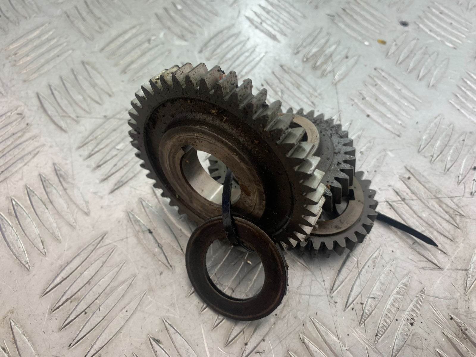 APRILIA 650 PAGASO STRADA ENGINE GEARS    YEAR 2005-2010 (CMB1057)