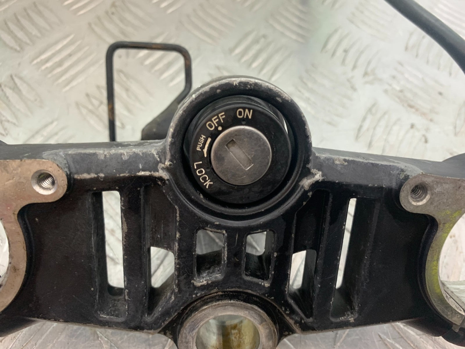 YAMAHA YZF-R125 YZF 125 LOCKS KEY TOP YOKE   YEAR 2019-2022 (CMB1263)