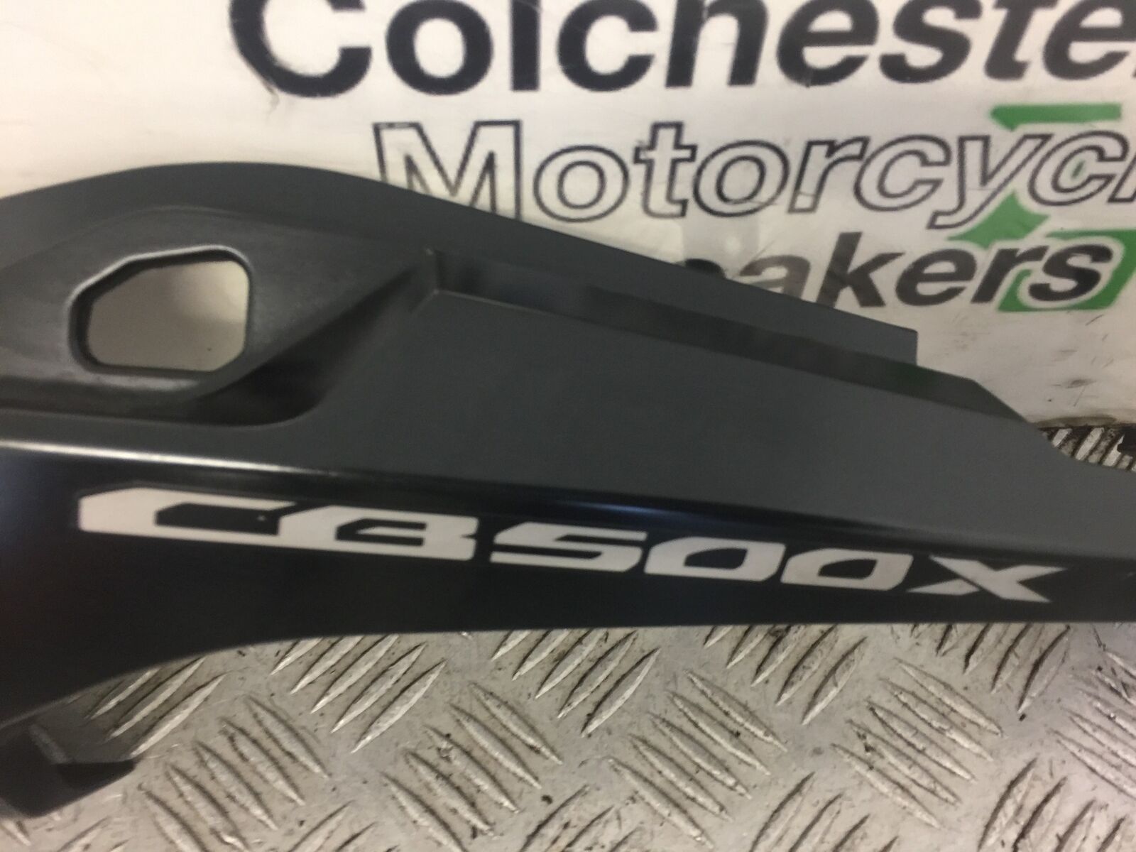 HONDA CB500X CB 500X LEFT SEAT PANEL  YEAR 2014 (STOCK 384)