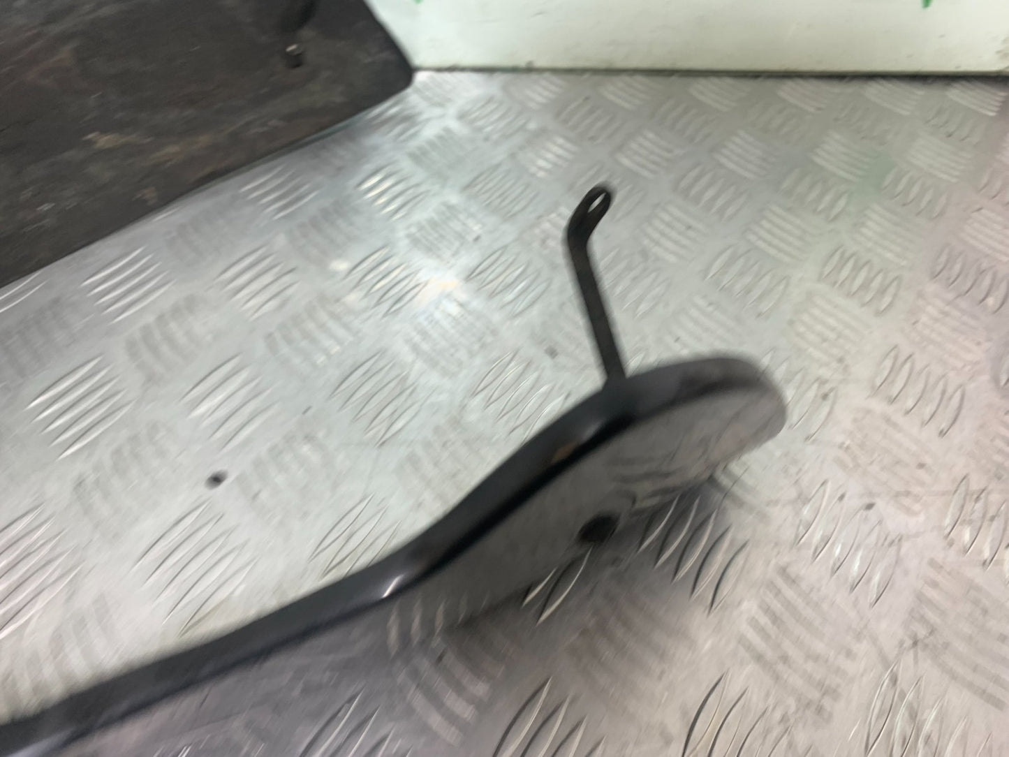 KAWASAKI Z750 Z 750 BELLY PAN  YEAR 2004-2006  (CMB1234)
