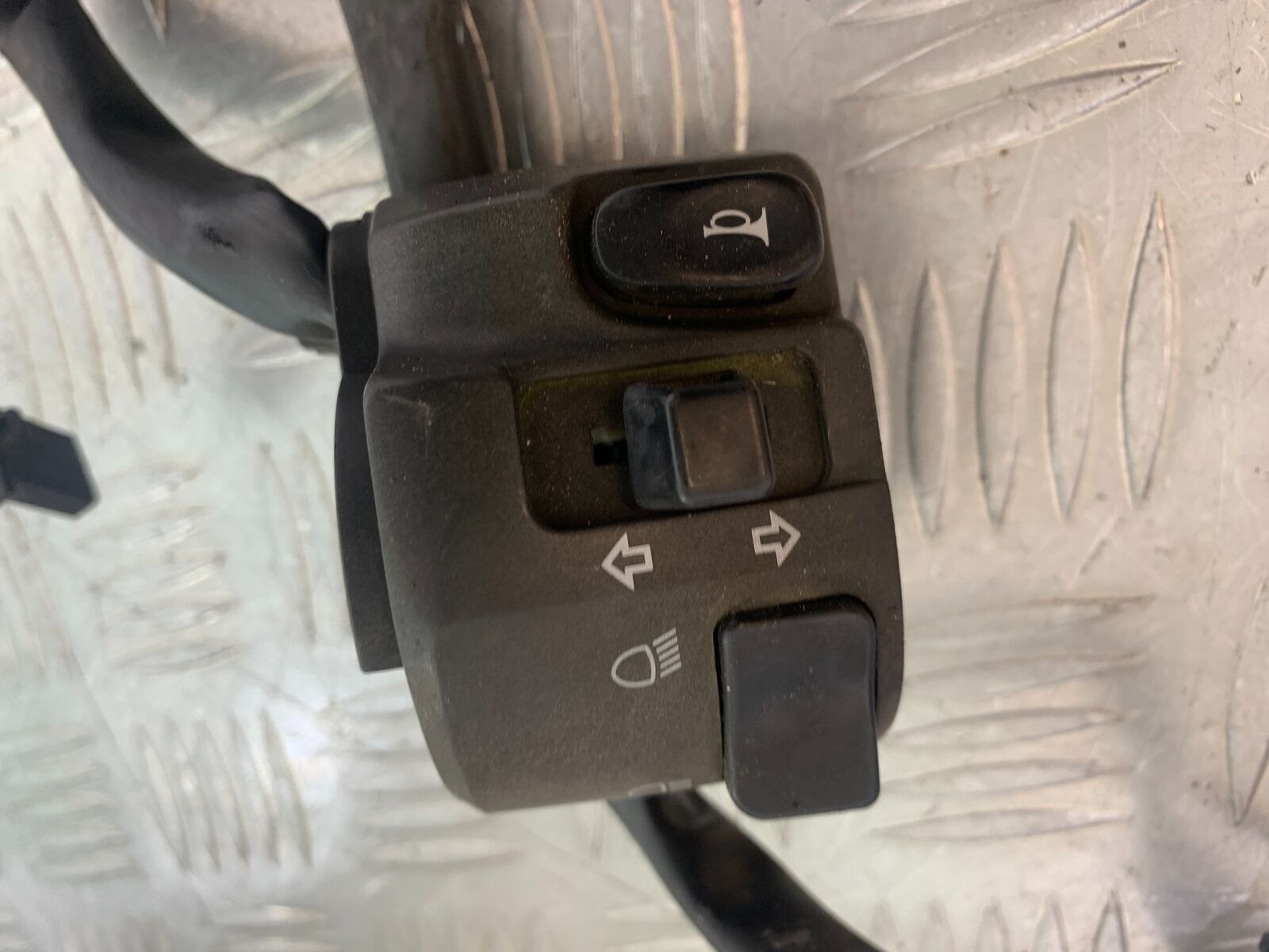 KAWASAKI ZX6R ZX6 J LEFT SWITCH GEAR   YEAR 2000 (CMB1129)