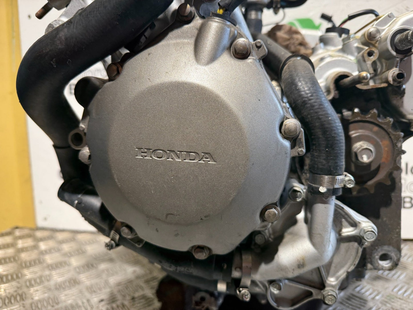 HONDA CBR1000RR CBR 1000 RR FIREBLADE SC57 ENGINE YEAR 2006 2007 (CMB1220)