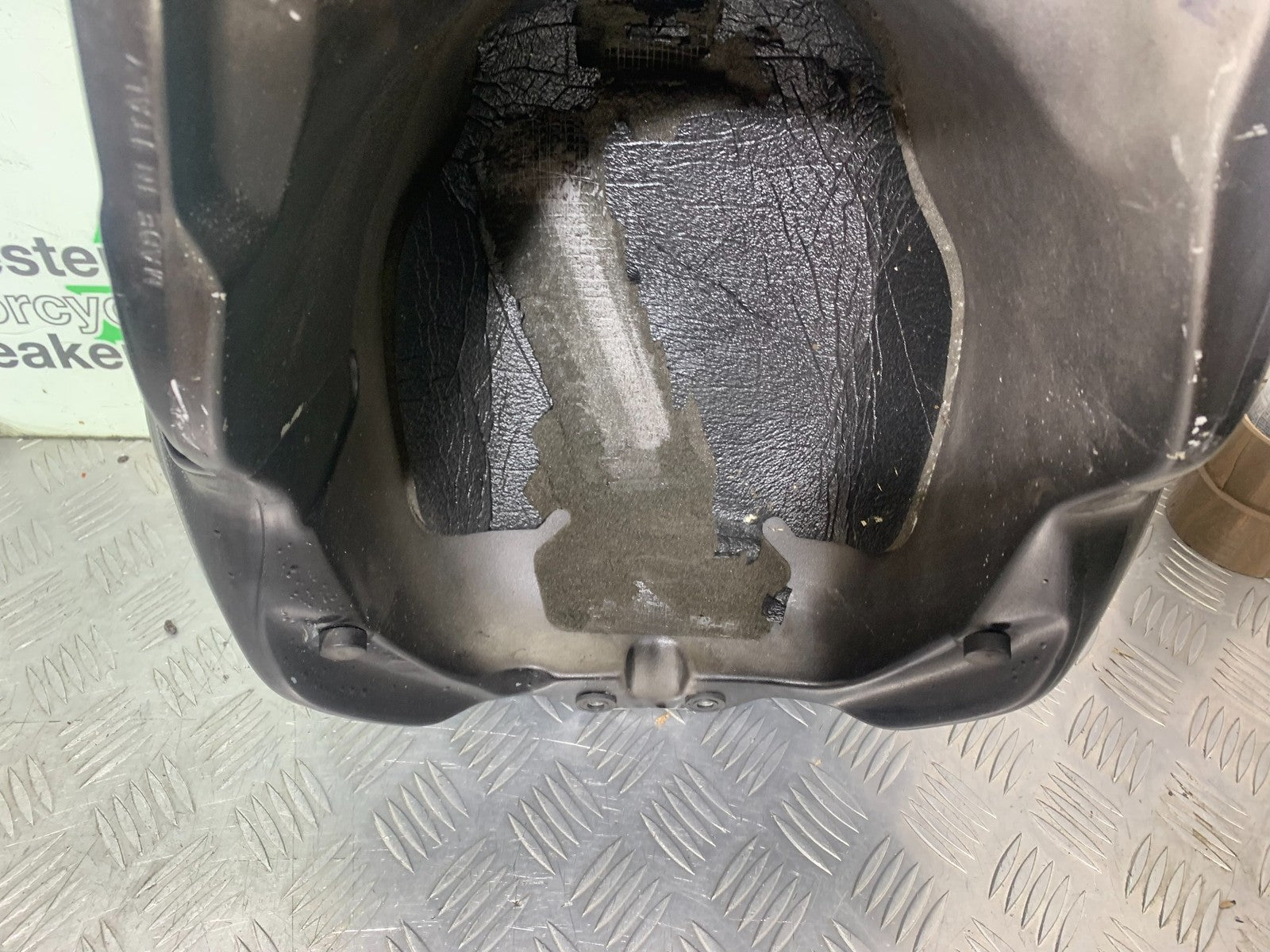 APRILIA RSV1000 R FACTORY PETROL TANK   2004-09 (CMB1203)