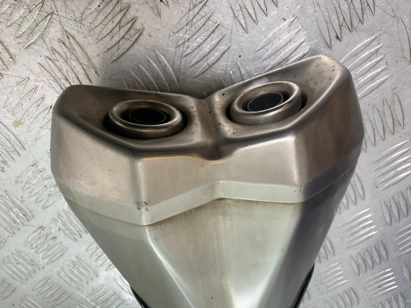 KAWASAKI Z1000 SX LEFT SILENCER  YEAR 2014-16 (CMB1264)