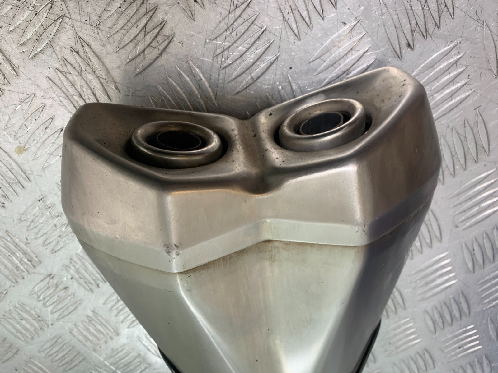 KAWASAKI Z1000 SX LEFT SILENCER  YEAR 2014-16 (CMB1264)