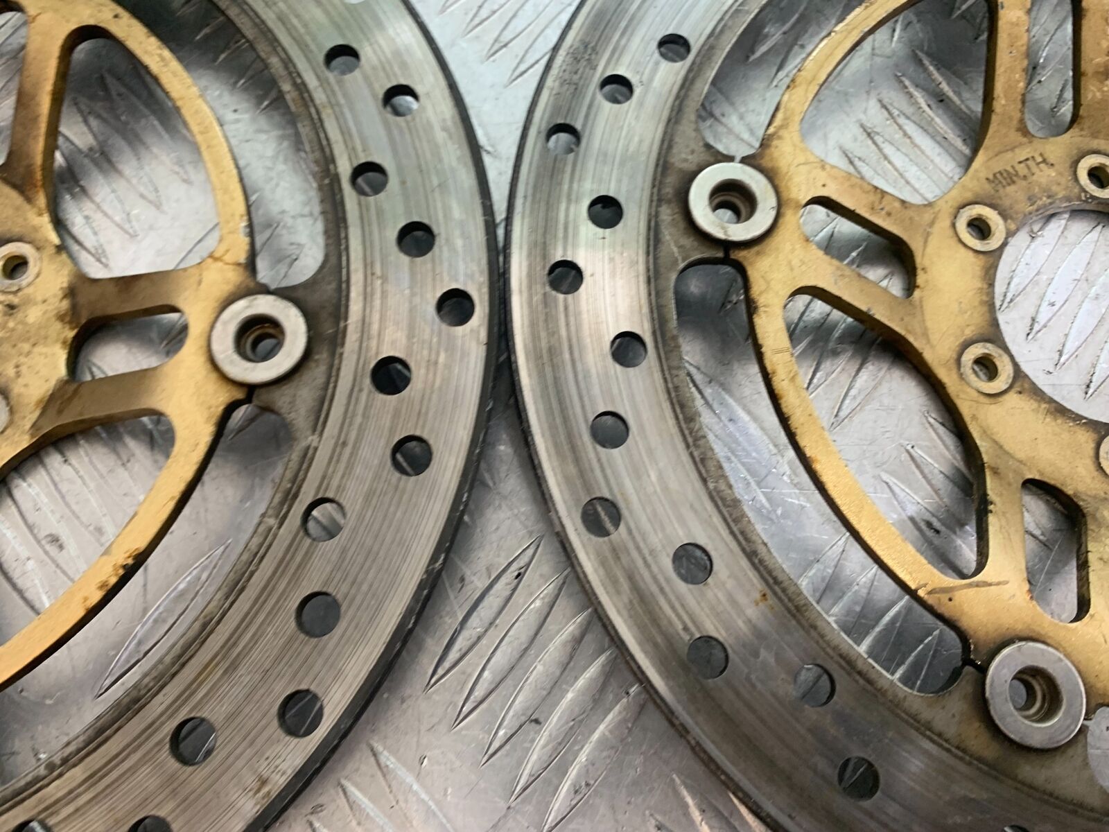 HONDA CB600 CB 600 HORNET FRONT BRAKE DISCS  YEAR 1998 -2002 (CMB1126)