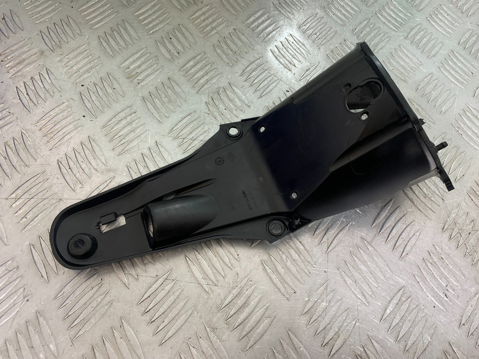 DUCATI 1299 PANIGALE FAN AIR DUCT (DAMAGED) YEAR 2016 (CMB 1187)