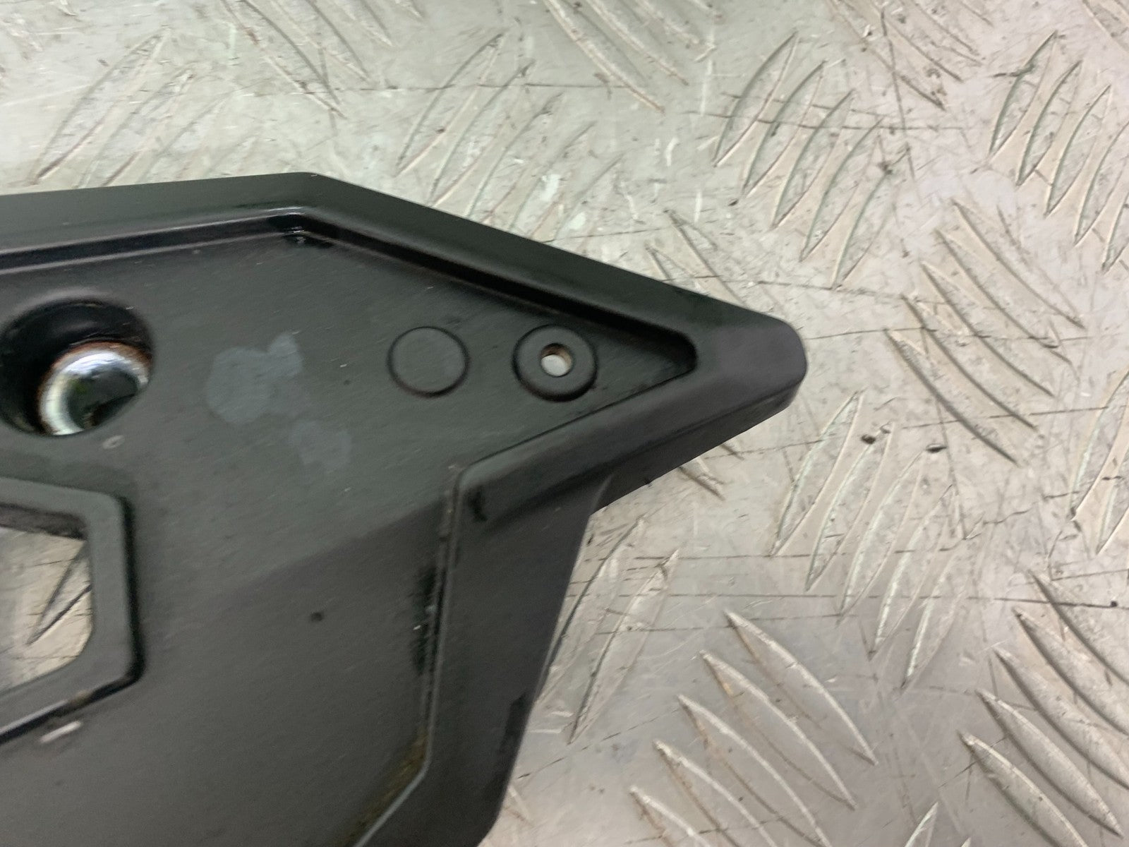 KAWASAKI 650 VERSYS FRONT LEFT HANGER  YEAR 2015-2018 (CMB1288)