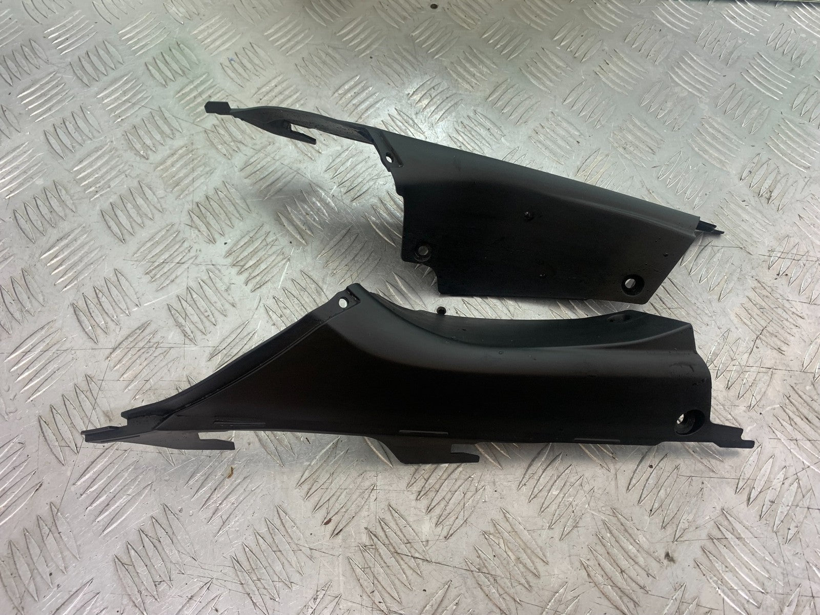 HONDA CBR1000 rr FIREBLADE TOP FAIRING INFILLS   YEAR 2012-2016 (CMB1198)