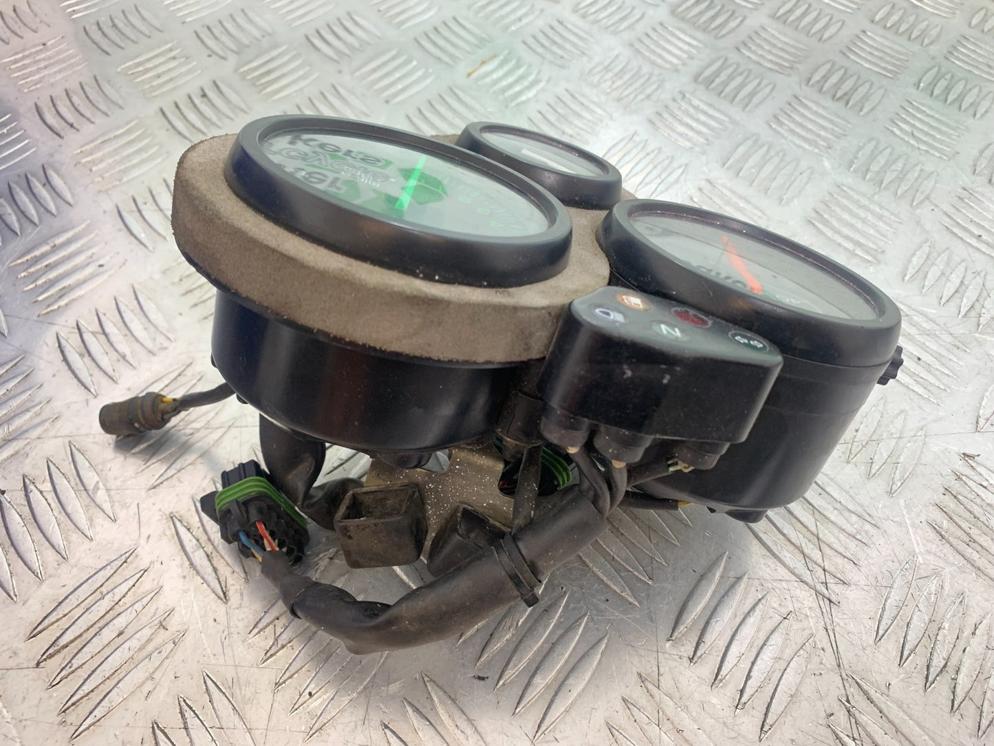 DUCATI 996 SPS 748 916 998 CLOCKS SPEEDO DASH  1999-2000 (CMB1209)