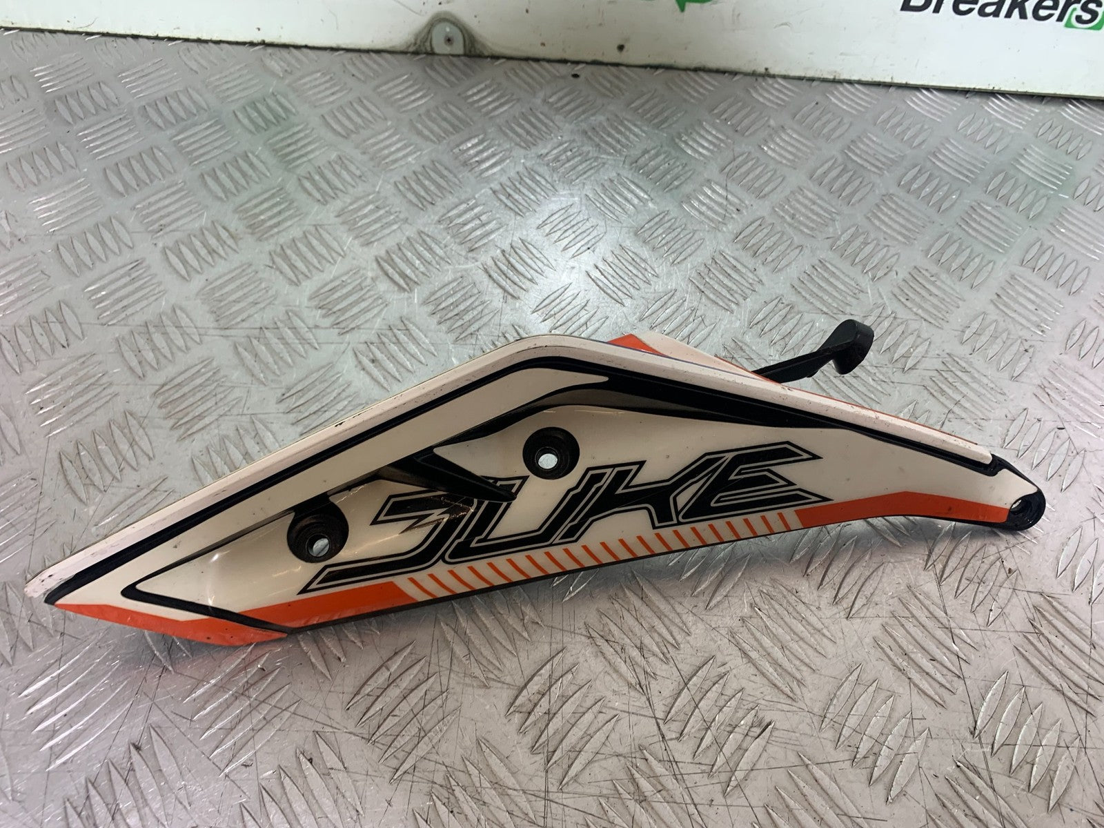 KTM DUKE 125 RIGHT SEAT PANEL YEAR 2017-2022 (CMB1222)