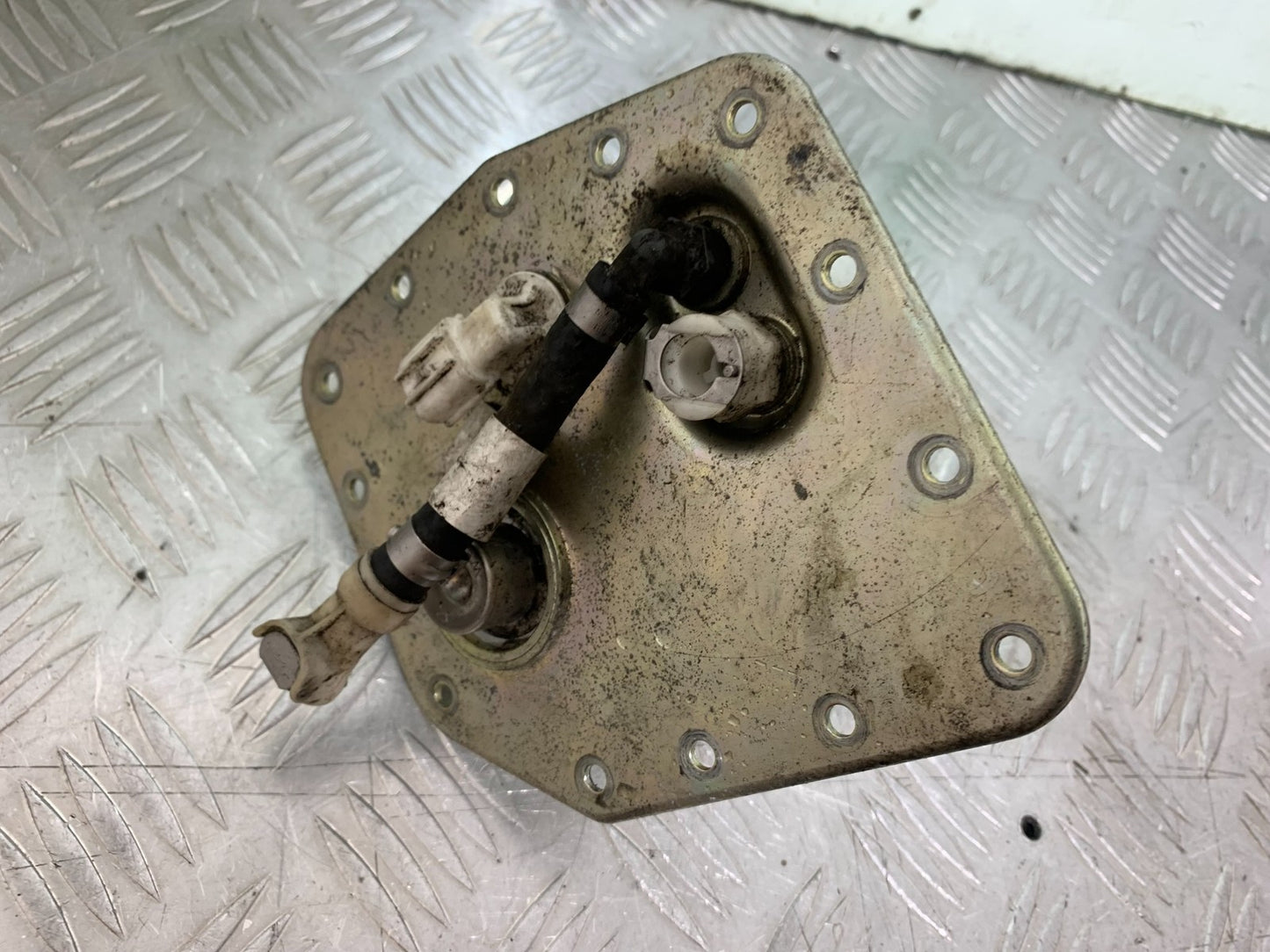 TRIUMPH 955i SPRINT ST PETROL PUMP   YEAR 1999-04 (CMB1230)