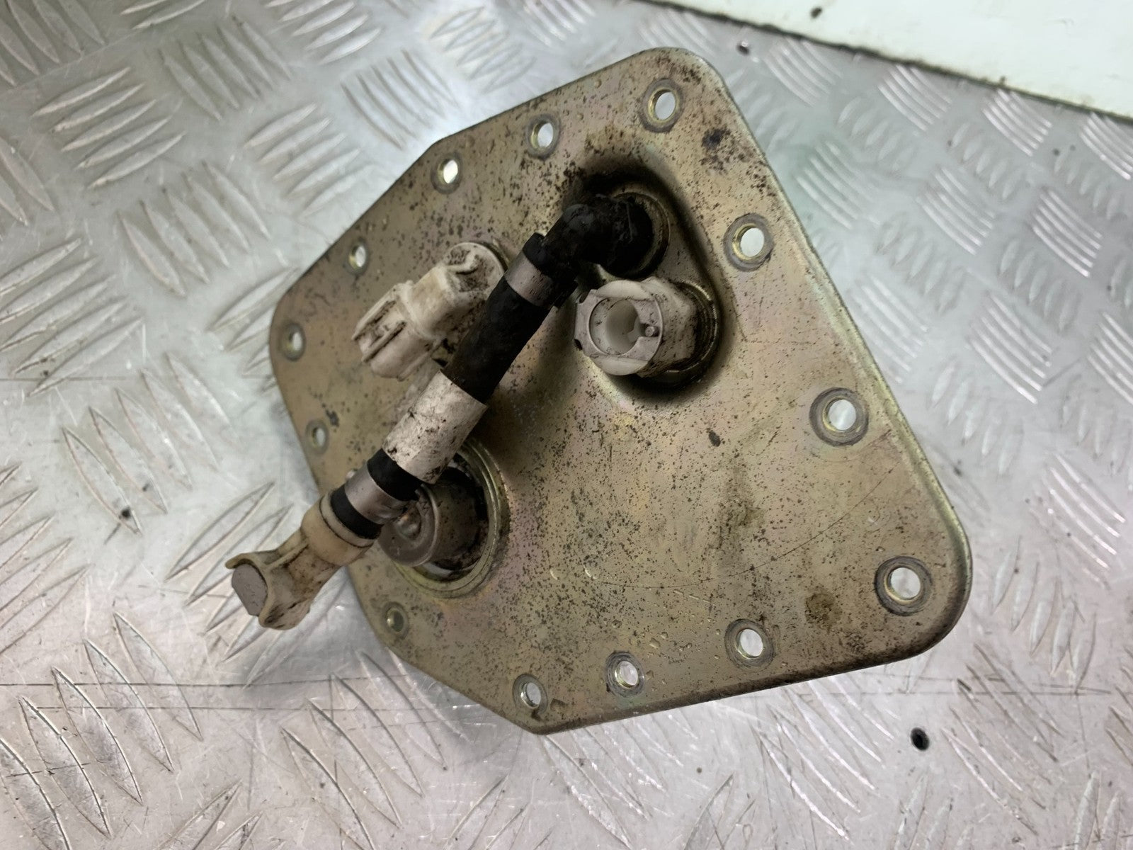 TRIUMPH 955i SPRINT ST PETROL PUMP   YEAR 1999-04 (CMB1230)
