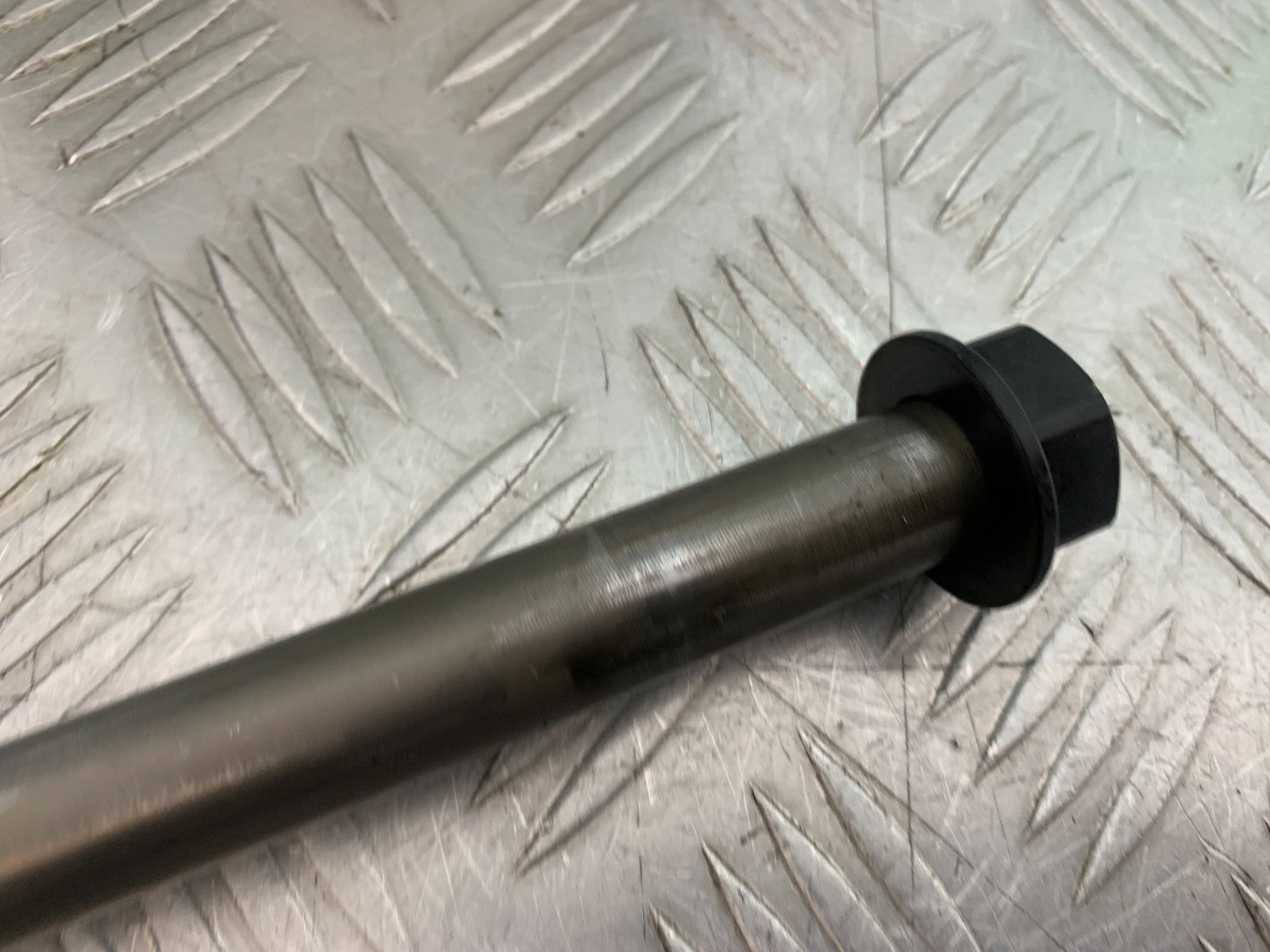 KTM 1290 SUPER DUKE R SWINGARM SPINDLE YEAR 2020-2024 (CMB1272)