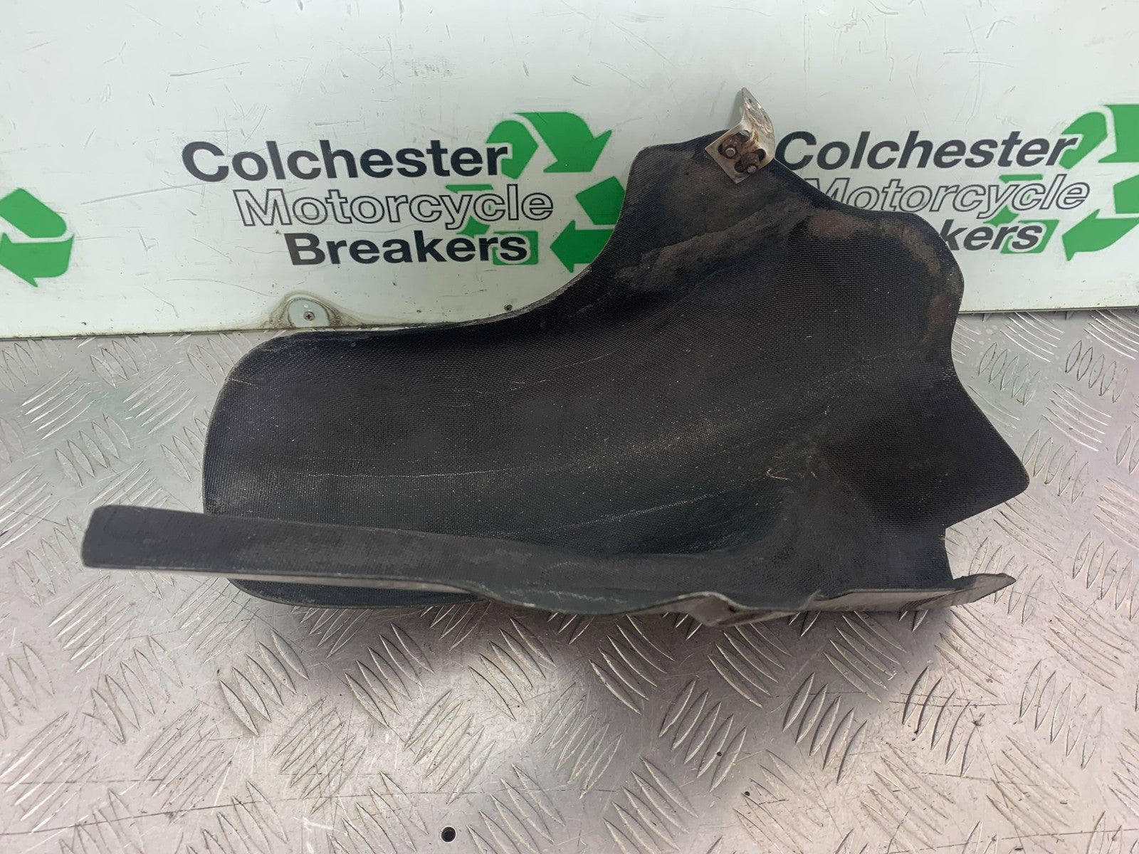 YAMAHA YZF1000 THUNDERACE HUGGER  YEAR 1997-2000 (CMB1204)