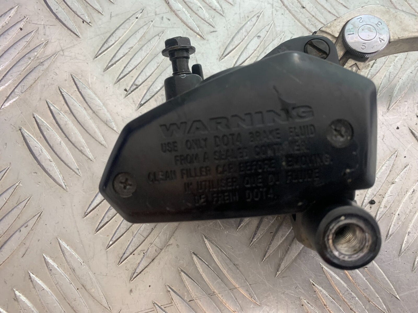 KAWASAKI Z650 ER650 KNFAN FRONT MASTER CYLINDER  YEAR 2022-2024 (CMB1112)