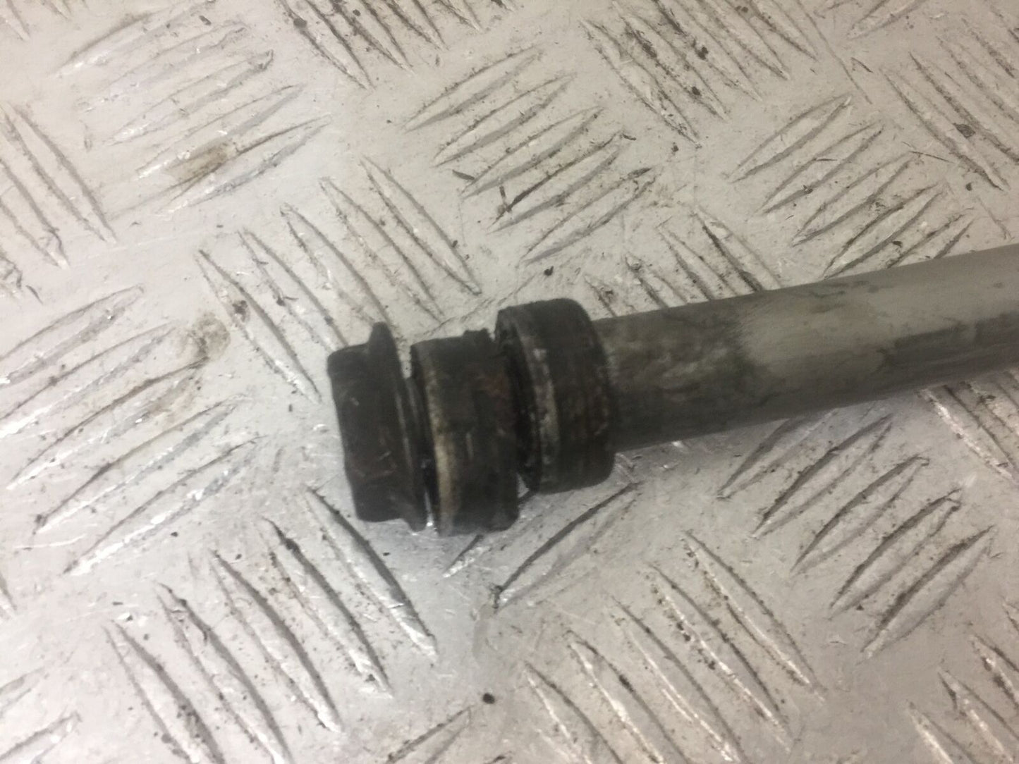 HONDA CBR600 CBR 600 RR FRONT WHEEL SPINDLE  YEAR 2009-2012 (STOCK 804)