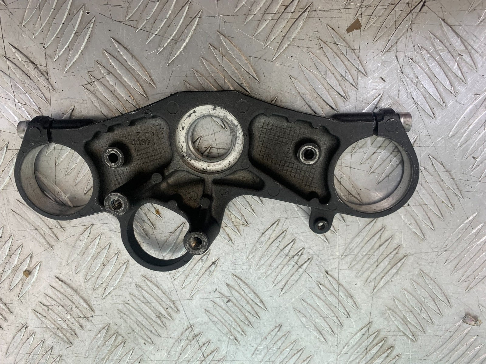 YAMAHA YZF R1 14 B BIG BANG TOP YOKE   2009-14 (CMB1175)