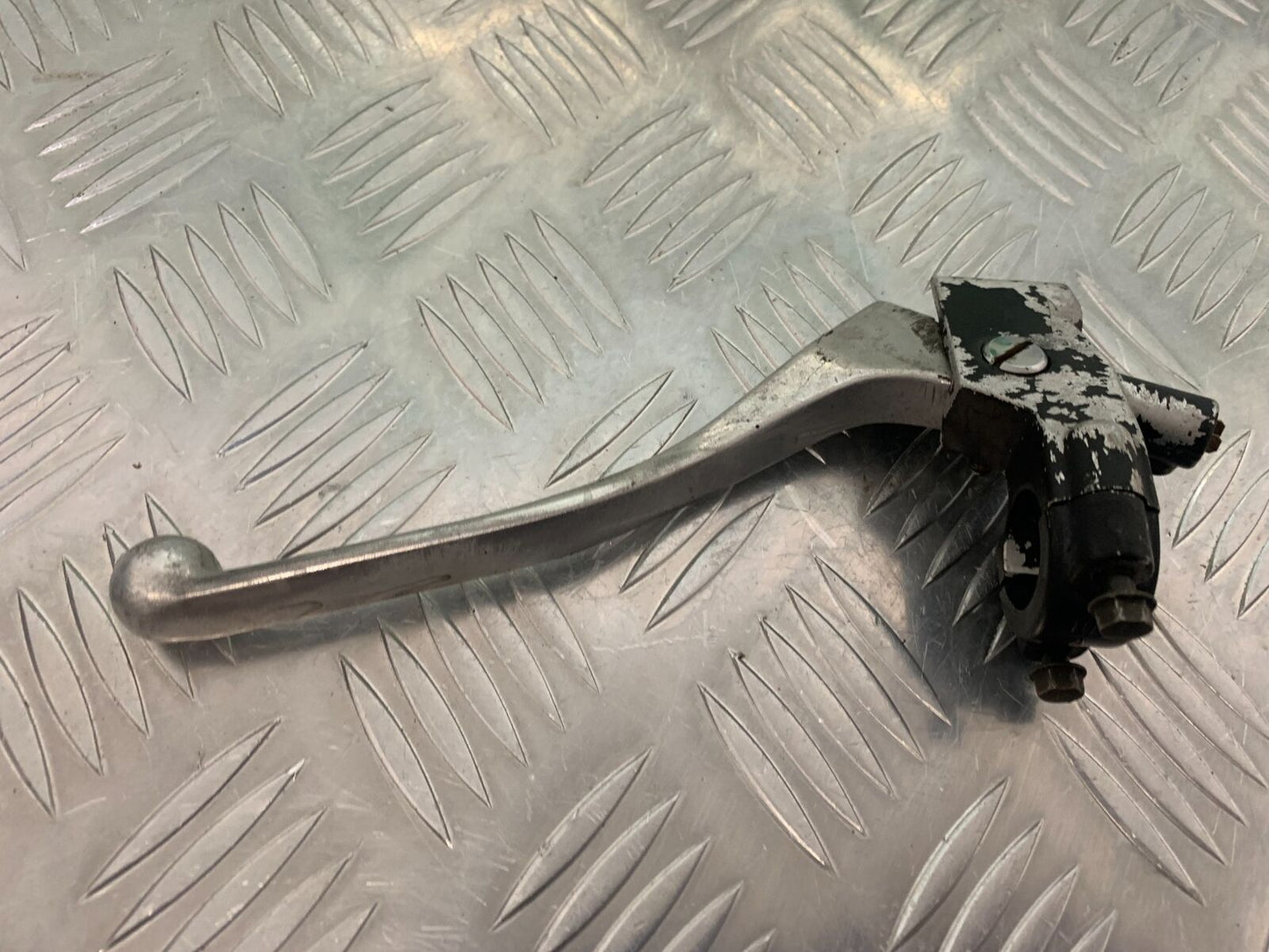 HONDA CBR 400 NC23 TRI-ARM CLUTCH LEVER & BRACKET  YEAR 1987-89 (STOCK 969)