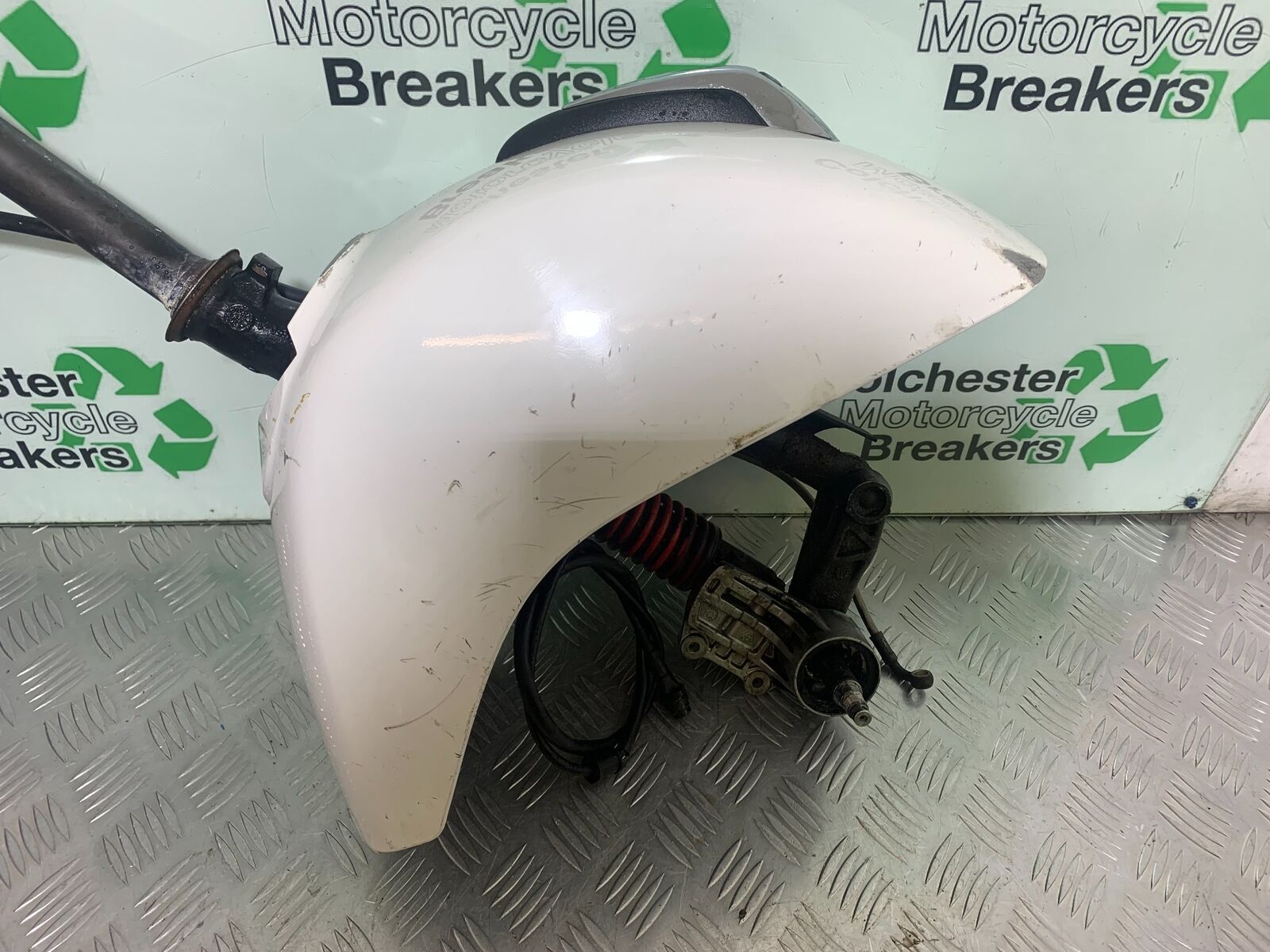 PIAGGIO VESPA GTS 300 FORKS MUDGUARD SHOCK   YEAR 2010 (CMB1062)