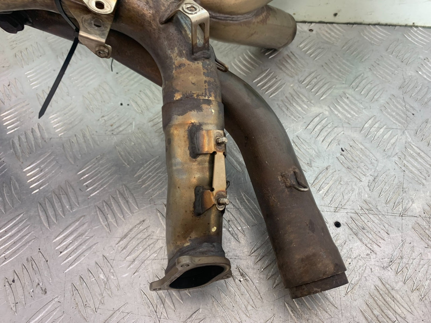 DUCATI 1198 S EXHAUST DOWNPIPES YEAR 2009-2011 (CMB1219)