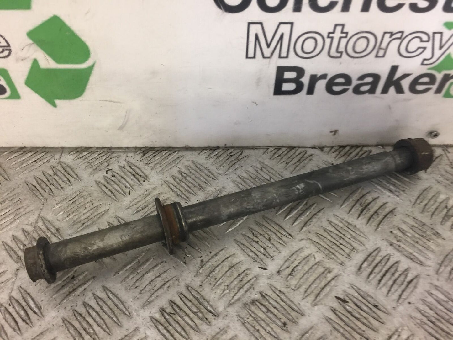 HONDA NT700 NT 700 V DEAUVILLE REAR WHEEL SPINDLE YEAR 2008 (STOCK 322)